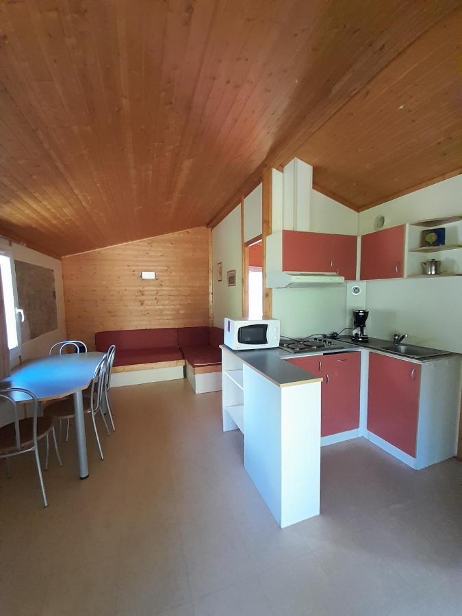 Gites du Quié Les Cabannes  Extérieur photo