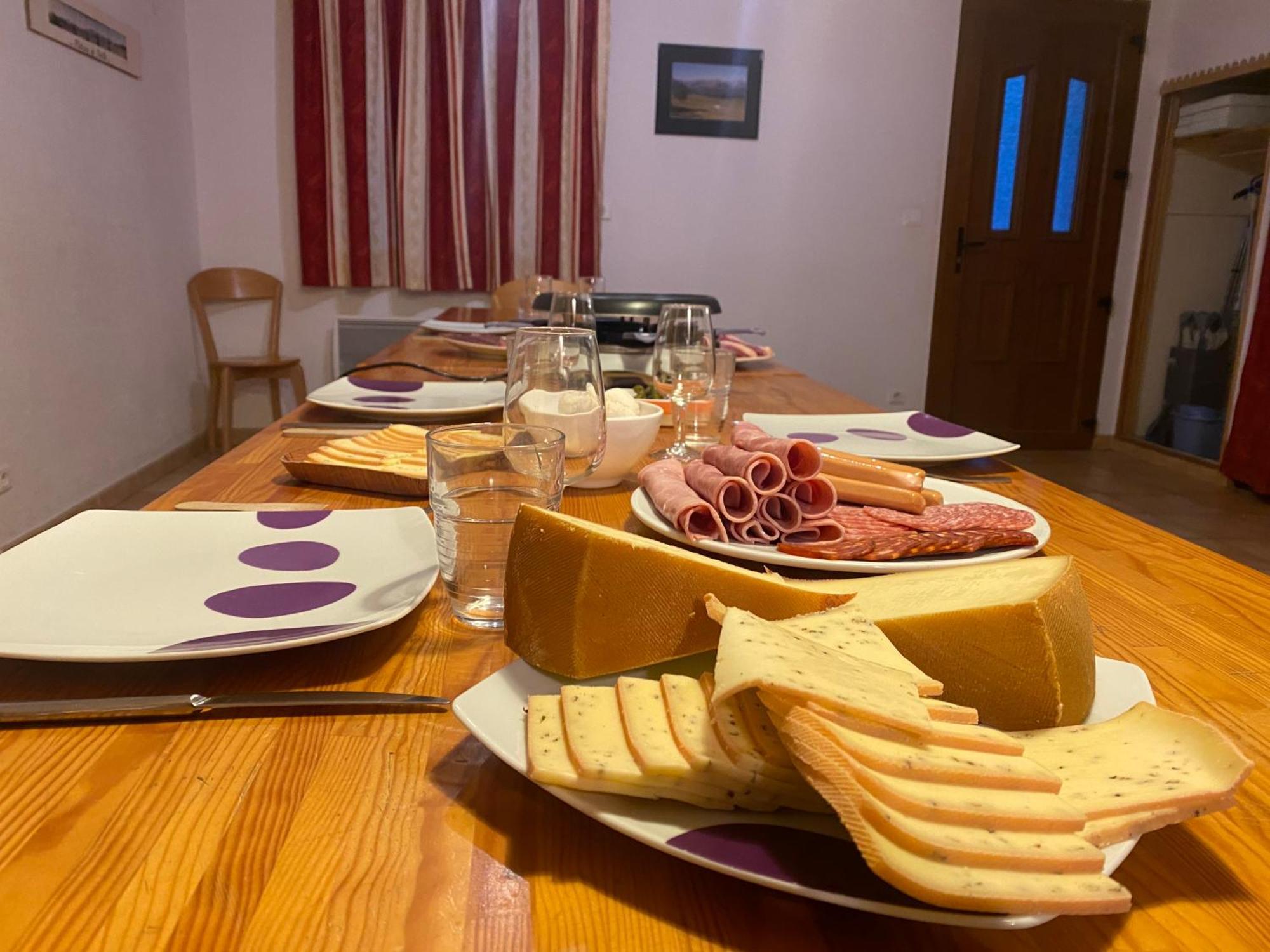 Gites du Quié Les Cabannes  Extérieur photo